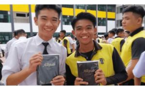 Lee más sobre el artículo Ministerio envía 1500 Biblias en audio a cristianos en Malasia