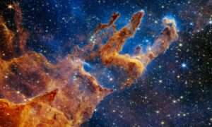 Lee más sobre el artículo Telescopio de la NASA muestra formación estelar y científico reconoce: “Todo viene de algo espiritual: Dios”