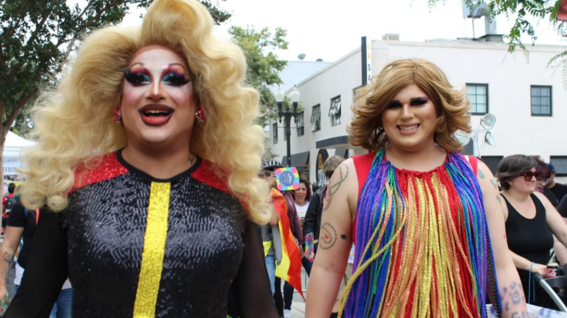 Lee más sobre el artículo Tennessee prohíbe los espectáculos de «drag queen» en público