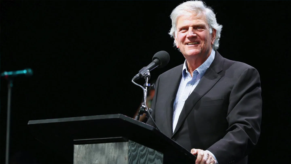 Lee más sobre el artículo 35.000 personas escuchan el Evangelio en la gira «Dios te ama» de Franklin Graham por Tidewater