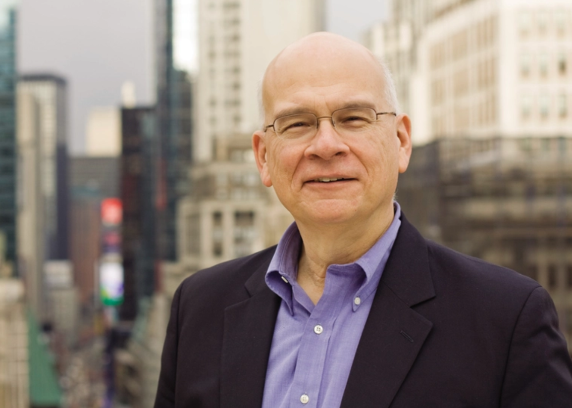 Lee más sobre el artículo Salud del pastor Tim Keller «complicada» por tratamiento contra el cáncer, su familia pide oraciones