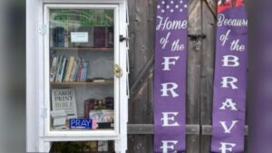 Lee más sobre el artículo Mujer de Oregón abre una biblioteca cristiana gratuita y ofrece Biblias￼