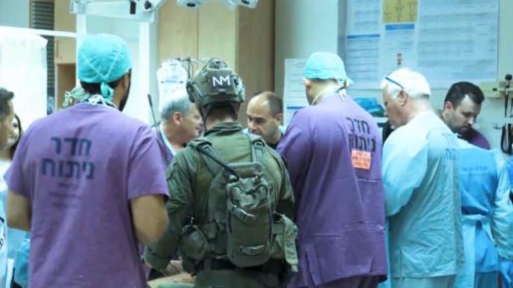 Lee más sobre el artículo Personal de hospitales israelíes trata a terroristas de Hamás a pesar del trauma al ver sus atrocidades