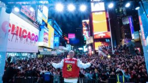 Lee más sobre el artículo Miles llenan el Times Square de Nueva York para adorar a Jesús y ministrar la salvación y la liberación
