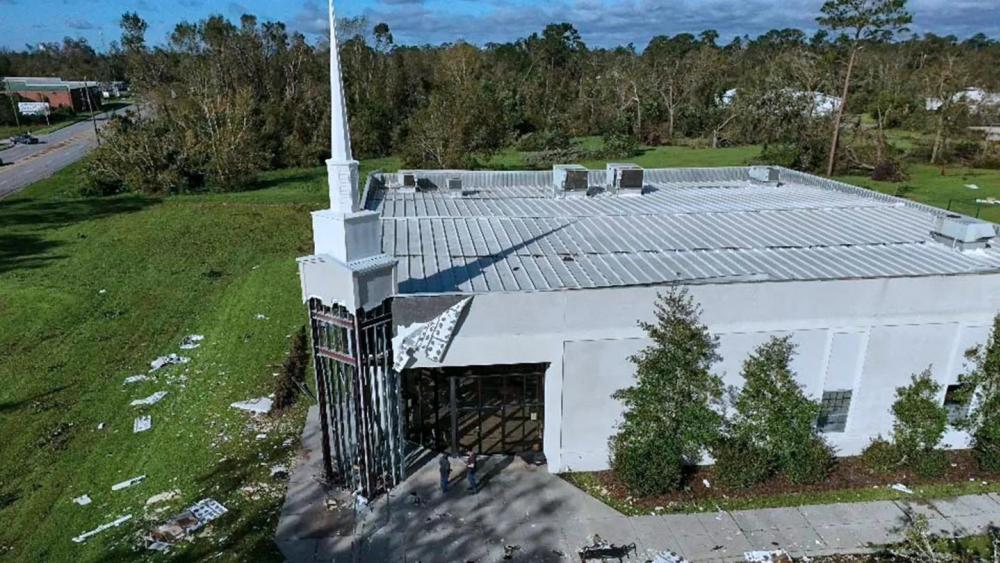 Lee más sobre el artículo Cristianos intervienen para «ser Iglesia» tras la enorme devastación causada por el huracán Helene