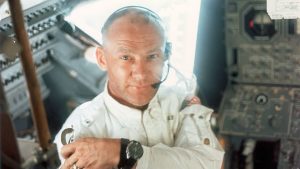 Lee más sobre el artículo Buzz Aldrin primer astronauta cristiano que tomó la Cena del Señor en el módulo lunar