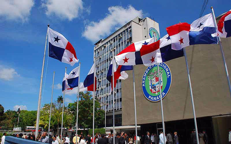 Lee más sobre el artículo Panamá cierra las puertas al matrimonio igualitario con reforma constitucional