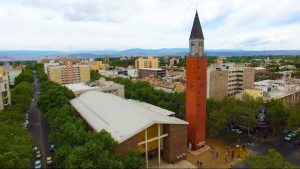 Lee más sobre el artículo En Argentina hay menos católicos y más evangélicos y personas sin religión