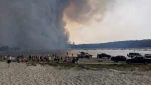 Lee más sobre el artículo Los incendios en Australia provocan la cancelación de viajes misioneros y conversaciones de la iglesia sobre el cambio climático