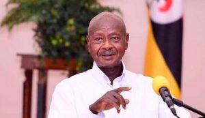 Lee más sobre el artículo Presidente de Uganda decreta Día de Oración contra pandemia tras «visión de Dios»