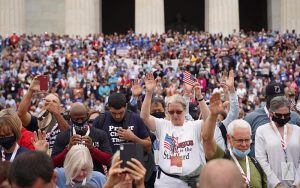 Lee más sobre el artículo 35 000 Personas se Reúnen Para Adorar a Dios en Washington