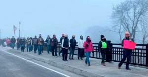 Una joven lidera marcha