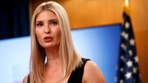 Lee más sobre el artículo Ivanka Trump distribuye ayuda alimentaria en iglesia