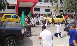 Lee más sobre el artículo Cristianos de Barranquilla se rinden a Cristo y piden sanidad