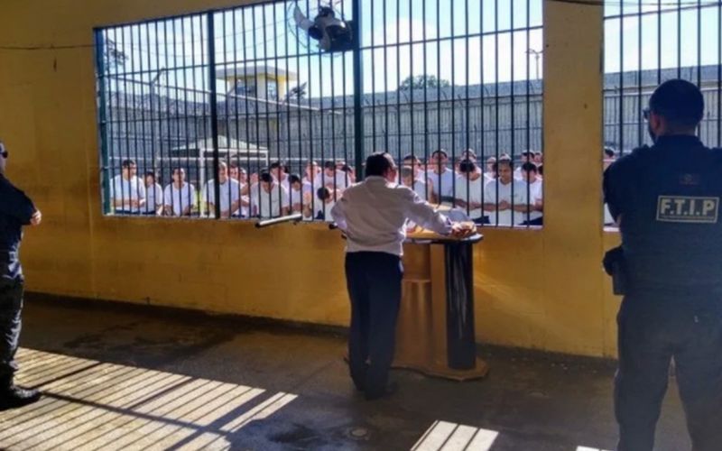 Brasil: Reclusos Deciden Dejar El Pecado Y Buscan A Dios