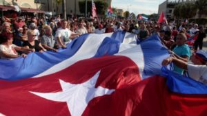 Lee más sobre el artículo Cadena de oración precederá a actos en Miami en apoyo de marcha del 15N