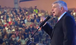 Lee más sobre el artículo Franklin Graham le gana otra disputa judicial al LGBT