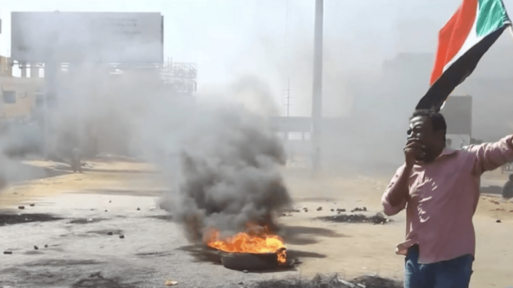 Tras Golpe de Estado en Sudán, cristianos llaman a orar por la paz