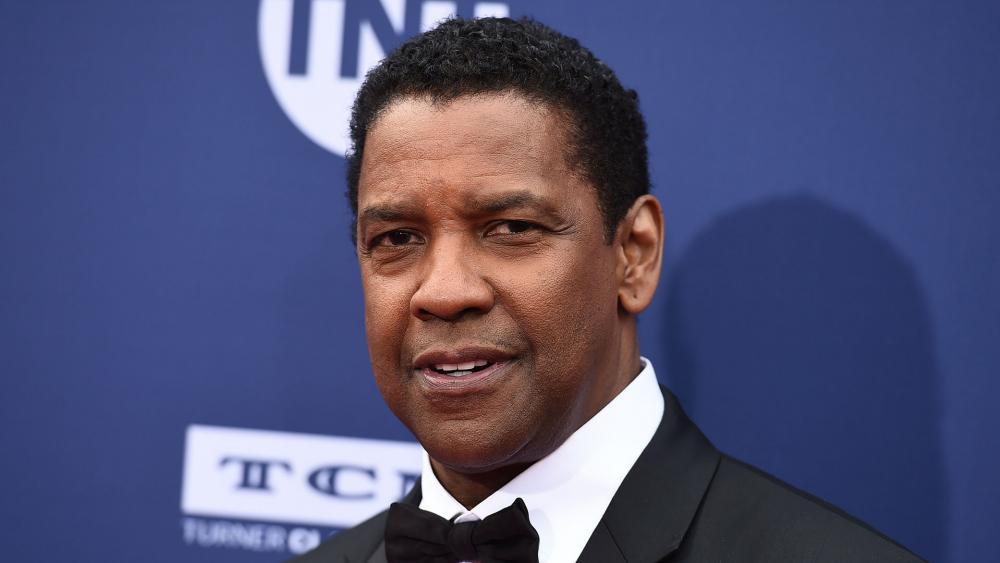 Denzel Washington declara su fe, advierte sobre los selfies y el amor propio en los últimos días