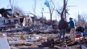 Lee más sobre el artículo Franklin Graham dará una cena de Nochebuena a los sobrevivientes del tornado de Kentucky