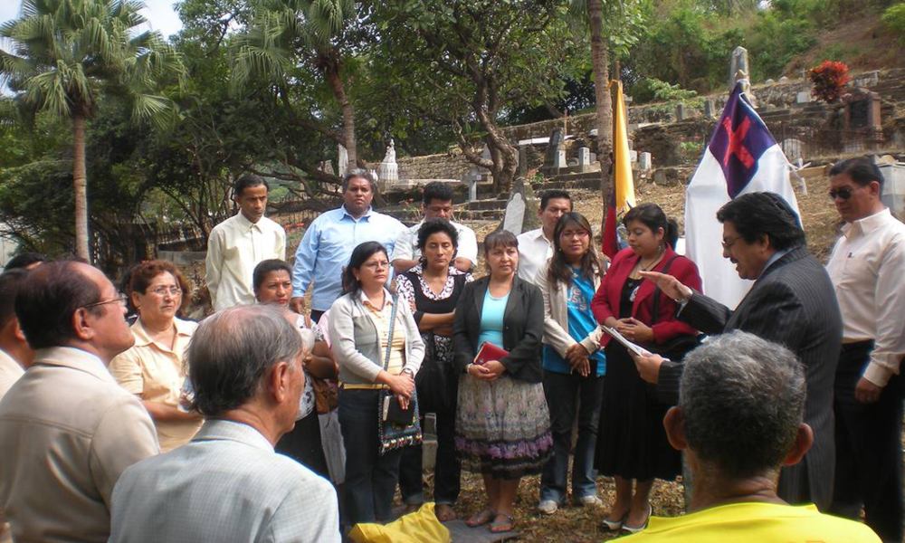 Pastor planta iglesias en Tanzania y evangeliza a musulmanes