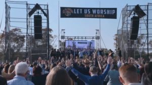 Lee más sobre el artículo Más de 8000 personas asisten al evento ‘Let Us Worship’ de Sean Feucht en Sudáfrica