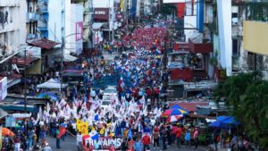 Lee más sobre el artículo Misioneros estadounidenses regresan a casa tras estar atrapados por las protestas de Panamá