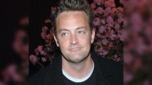 Lee más sobre el artículo La estrella de ‘Friends’, Matthew Perry, revela su intensa batalla contra las adicciones y su primera oración a Dios