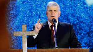 Lee más sobre el artículo Franklin Graham advierte de las «agendas anti-Dios» y dice que las cosas «empeorarán»