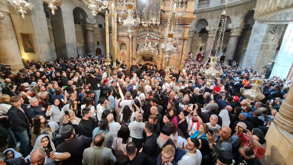 Miles de cristianos en Israel celebran la resurrección de Jesús