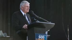 Lee más sobre el artículo «Dios se preocupa por ellos»: Evangelista Franklin Graham lleva su gira «God Loves You Tour» a la región de Tidewater