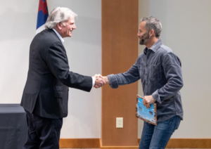 Lee más sobre el artículo Kirk Cameron y Franklin Graham «unidos para difundir la voz de Dios» defendiendo a los niños y la familia