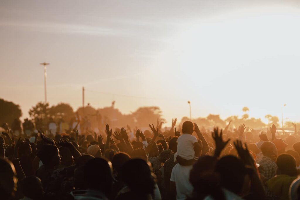 Millones corren a los pies de Cristo en megacruzada evangelística en África