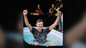 Lee más sobre el artículo El movimiento de Dios en Texas A&M «no muestra signos de desaceleración» – Cientos de bautizados en Corpus Christi