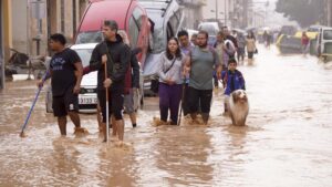 Lee más sobre el artículo Oremos por España: devastadoras inundaciones dejan al menos 95 muertos