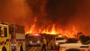 Lee más sobre el artículo 5 fallecidos y 130 mil evacuados deja el peor incendio en la historia de California